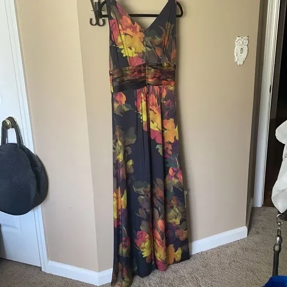 Banana Republic silk maxi dress - Picture 6 of 13